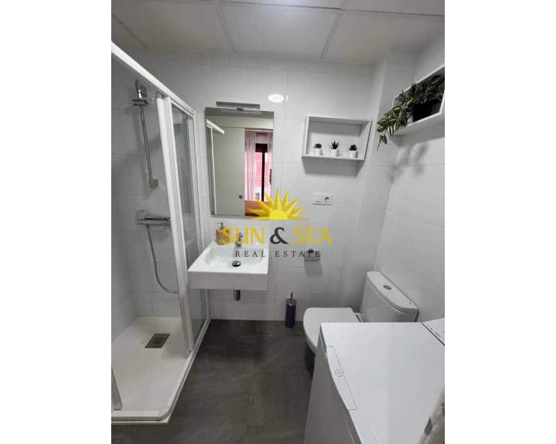 1 soveværelse Lejlighed til leje i Murcia by - € 750 (Ref: 9402626)