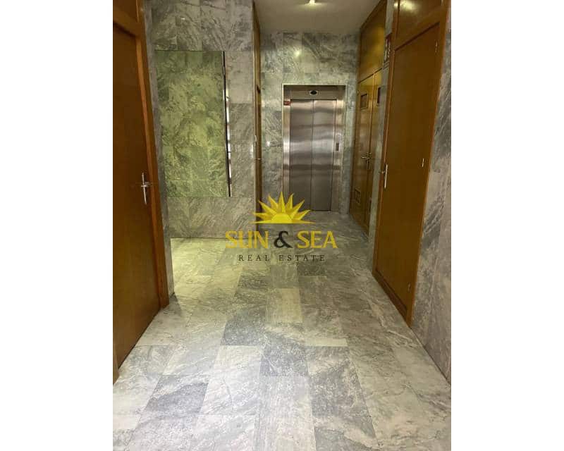 1 soveværelse Lejlighed til leje i Murcia by - € 750 (Ref: 9402626)