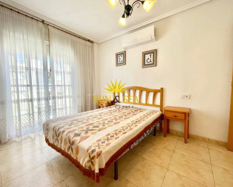 2 soveværelse Lejlighed til leje i Guardamar del Segura - € 700 (Ref: 9402628)