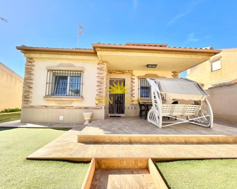 3 makuuhuone Huvila myytävänä paikassa Santiago de la Ribera mukana 
autotalli - 450 000 € (Ref: 9402630)