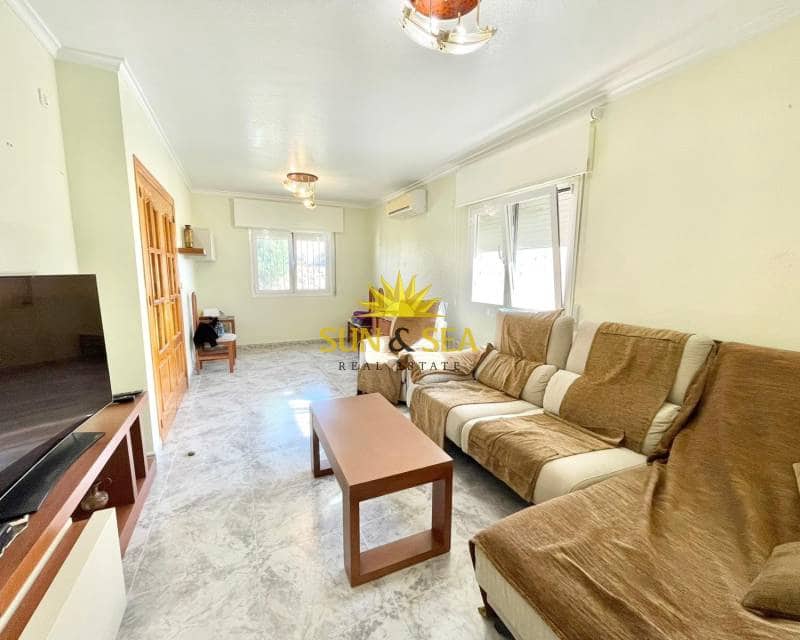 3 makuuhuone Huvila myytävänä paikassa Santiago de la Ribera mukana 
autotalli - 450 000 € (Ref: 9402630)