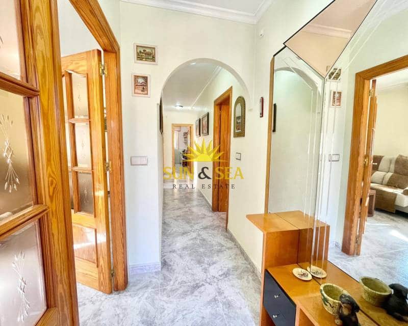 3 makuuhuone Huvila myytävänä paikassa Santiago de la Ribera mukana 
autotalli - 450 000 € (Ref: 9402630)