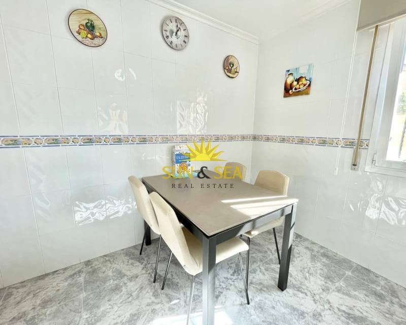 3 makuuhuone Huvila myytävänä paikassa Santiago de la Ribera mukana 
autotalli - 450 000 € (Ref: 9402630)