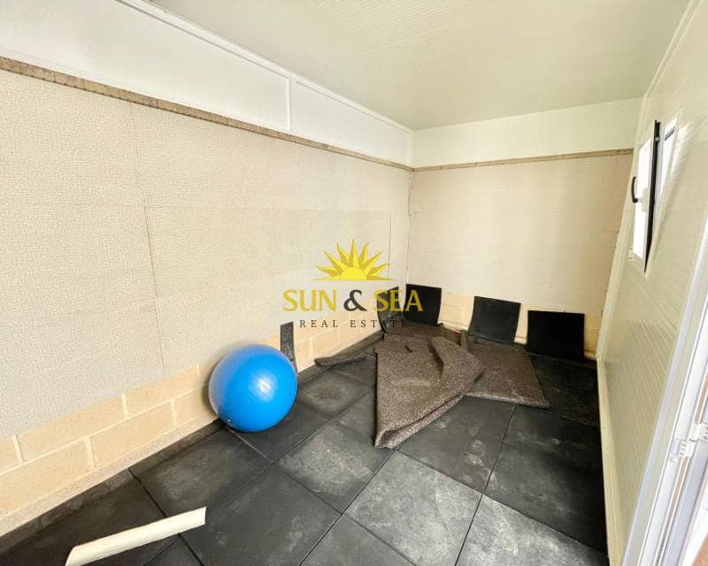 3 makuuhuone Huvila myytävänä paikassa Santiago de la Ribera mukana 
autotalli - 450 000 € (Ref: 9402630)