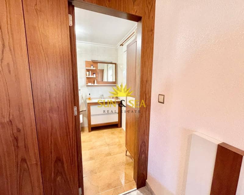 3 makuuhuone Huvila myytävänä paikassa Santiago de la Ribera mukana 
autotalli - 450 000 € (Ref: 9402630)