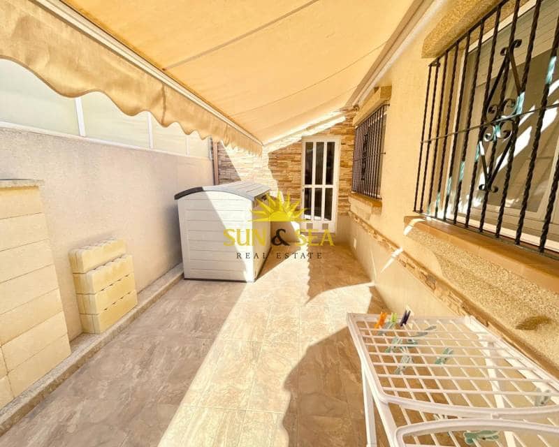 3 makuuhuone Huvila myytävänä paikassa Santiago de la Ribera mukana 
autotalli - 450 000 € (Ref: 9402630)