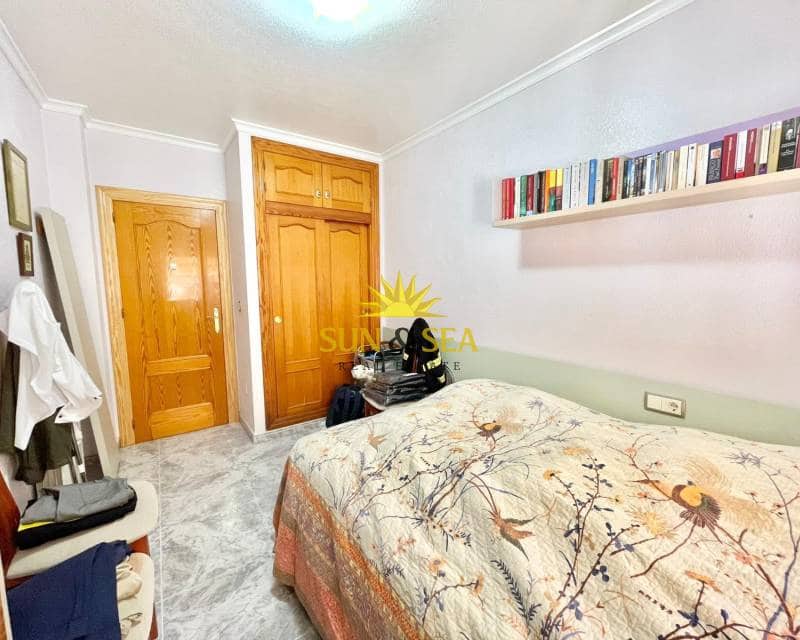 3 makuuhuone Huvila myytävänä paikassa Santiago de la Ribera mukana 
autotalli - 450 000 € (Ref: 9402630)