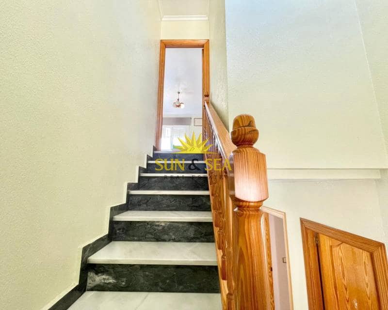 3 makuuhuone Huvila myytävänä paikassa Santiago de la Ribera mukana 
autotalli - 450 000 € (Ref: 9402630)