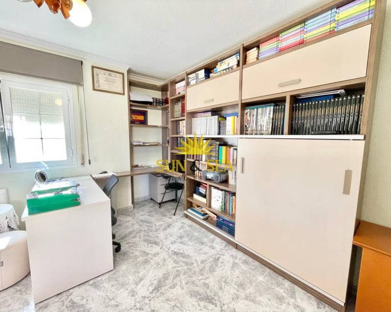 3 makuuhuone Huvila myytävänä paikassa Santiago de la Ribera mukana 
autotalli - 450 000 € (Ref: 9402630)