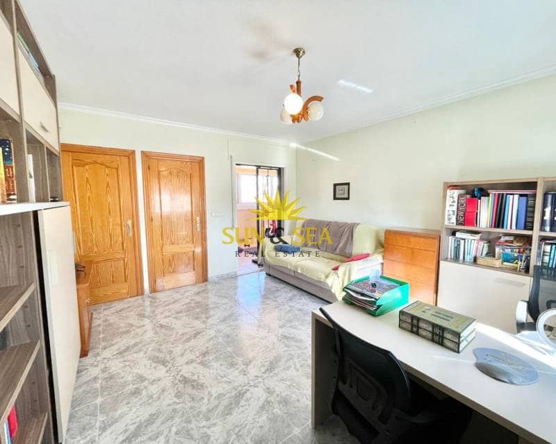 3 makuuhuone Huvila myytävänä paikassa Santiago de la Ribera mukana 
autotalli - 450 000 € (Ref: 9402630)