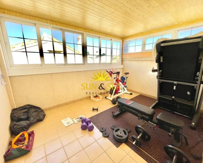 3 makuuhuone Huvila myytävänä paikassa Santiago de la Ribera mukana 
autotalli - 450 000 € (Ref: 9402630)