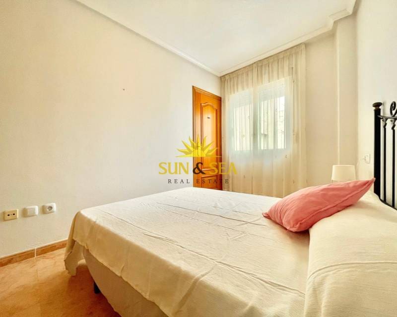 1 soverom Leilighet til leie i Torrevieja - € 550 (Ref: 9402757)