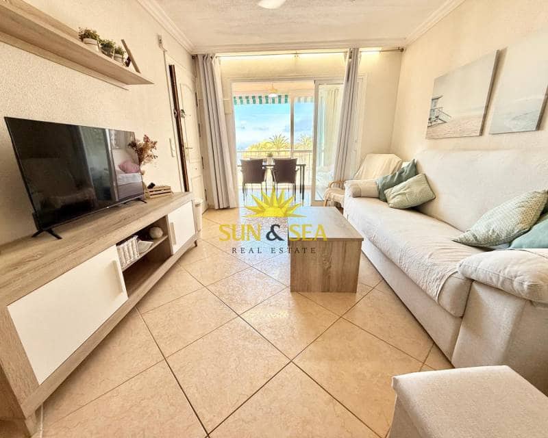 Apartamento de 1 habitación en La Manga del Mar Menor en alquiler con piscina - 700 € (Ref: 9404696)