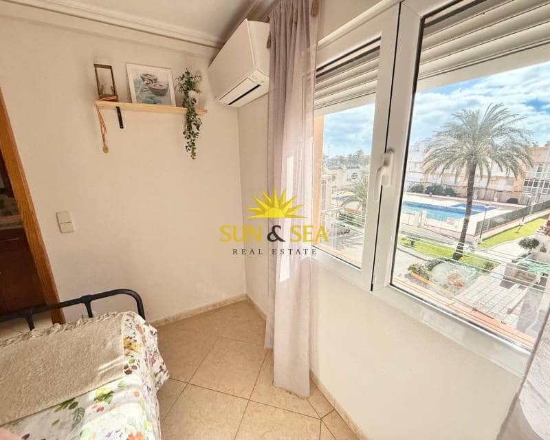Apartamento de 1 habitación en La Manga del Mar Menor en alquiler con piscina - 700 € (Ref: 9404696)