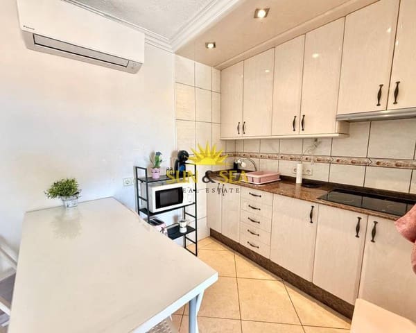 1 quarto Apartamento para arrendar em La Manga del Mar Menor com piscina - 700 € (Ref: 9404696)