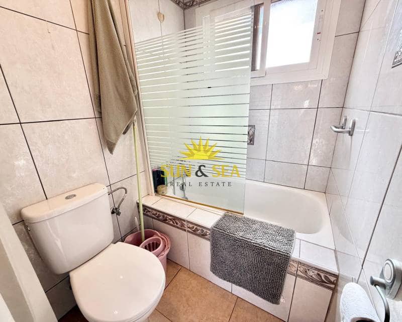 Apartamento de 1 habitación en La Manga del Mar Menor en alquiler con piscina - 700 € (Ref: 9404696)