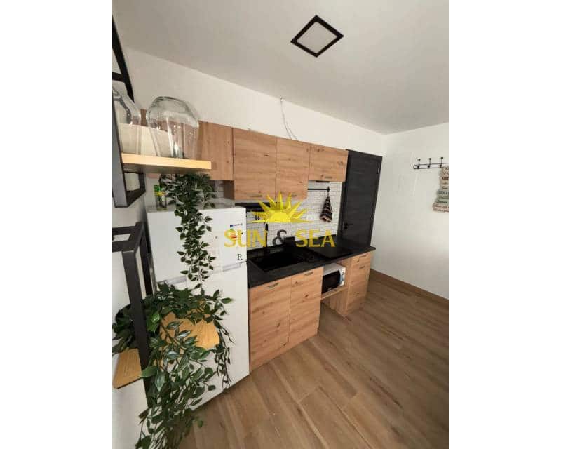 1 soveværelse Lejlighed til leje i Murcia by - € 850 (Ref: 9404697)