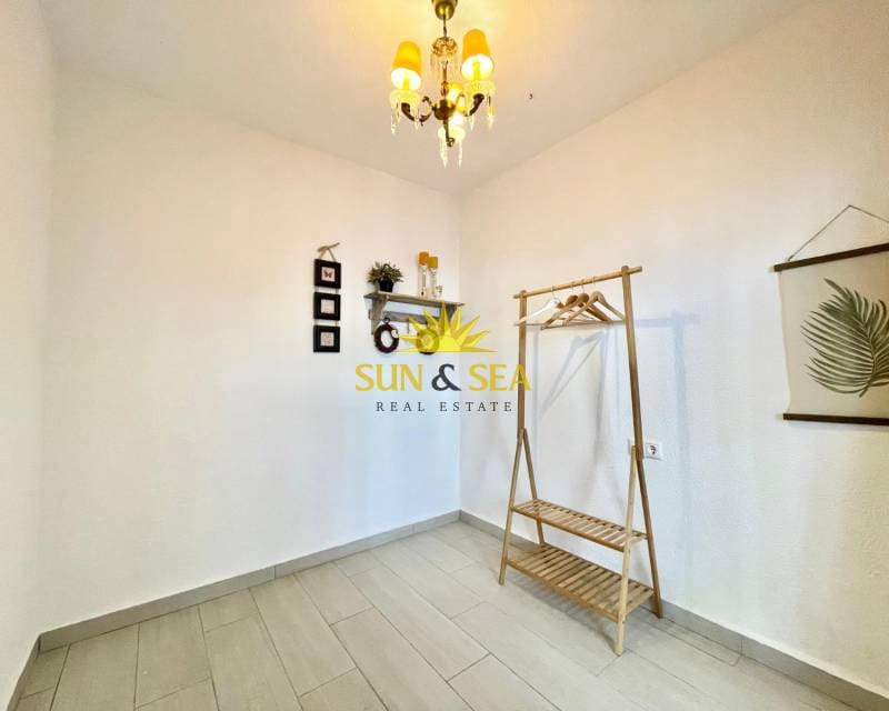 2 soverom Leilighet til leie i La Mata - € 890 (Ref: 9404703)