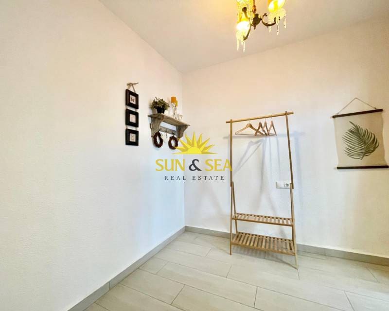 2 soverom Leilighet til leie i La Mata - € 890 (Ref: 9404703)