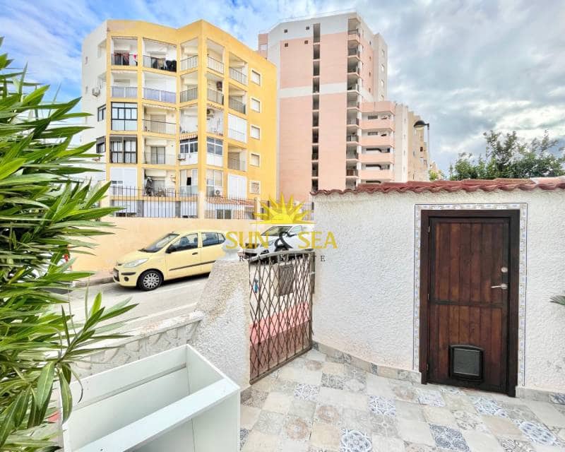 2 soverom Leilighet til leie i La Mata - € 890 (Ref: 9404703)