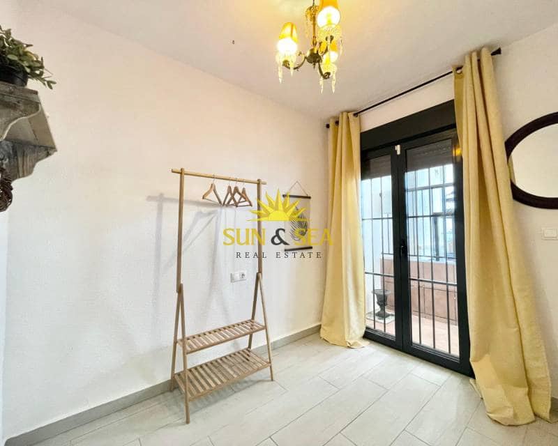 2 soverom Leilighet til leie i La Mata - € 890 (Ref: 9404703)