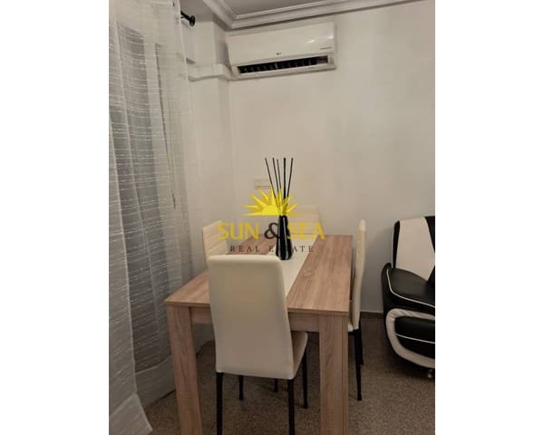 2 bedroom Apartment for rent in Zona Pueblo, Guardamar del Segura - € 800 (Ref: 9409406)