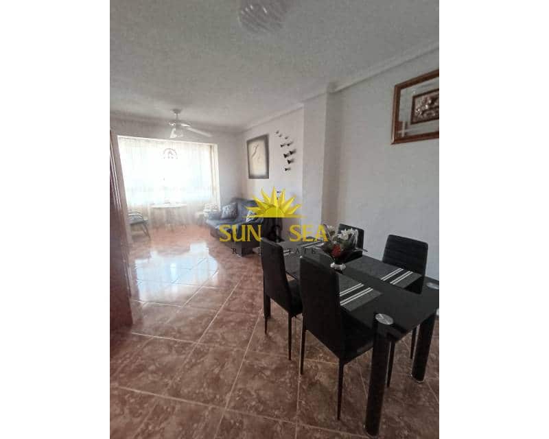 2 bedroom Apartment for rent in Torrevieja - € 600 (Ref: 9409408)