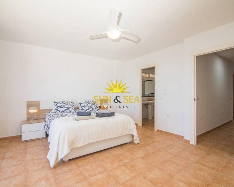 2 Zimmer Villa zu vermieten in Gran Alacant mit Pool Garage - 1.900 € (Ref: 9410154)