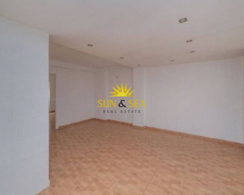 3 sypialnia Apartament do wynajęcia w Miasto Alicante / Alacant - 1 000 € (Ref: 9410248)