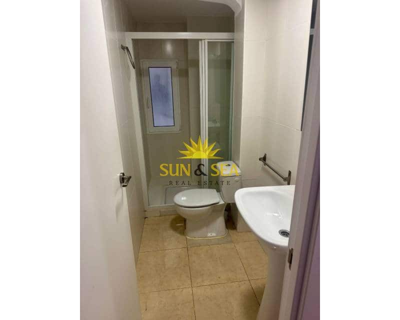 3 sypialnia Apartament do wynajęcia w Miasto Alicante / Alacant - 1 000 € (Ref: 9410248)