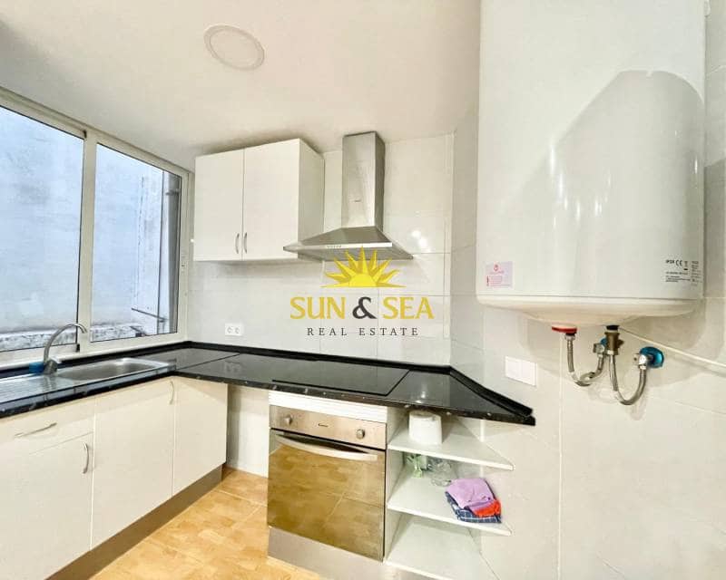 3 bedroom Apartment for rent in Alicante / Alacant city - € 1,000 (Ref: 9410248)