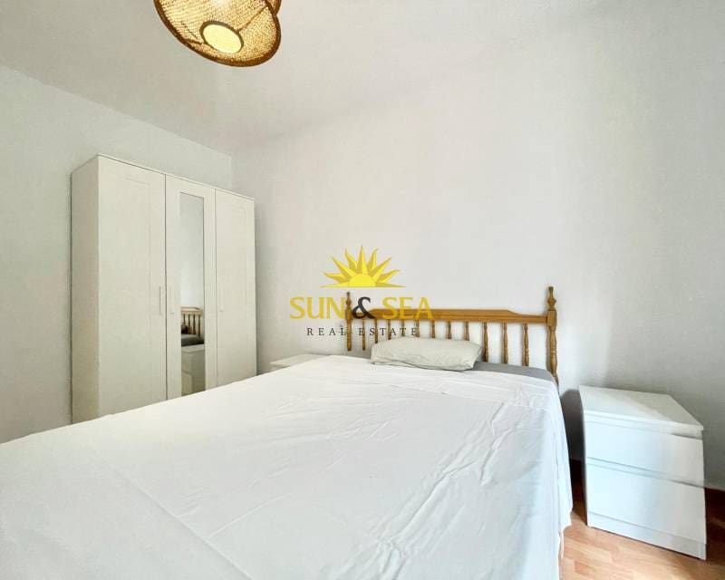 3 bedroom Apartment for rent in Alicante / Alacant city - € 1,000 (Ref: 9410248)