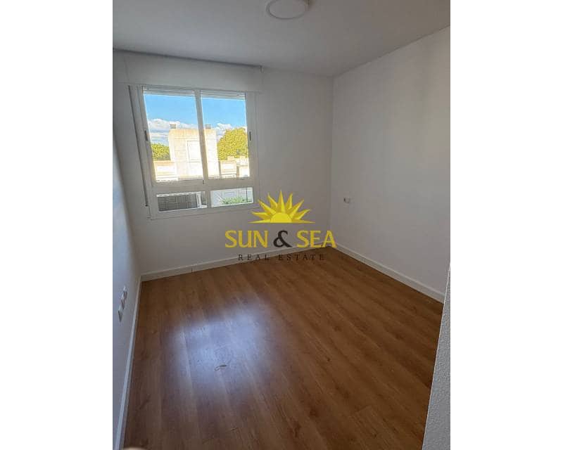 2 soveværelse Lejlighed til leje i Playa de San Juan med swimmingpool garage - € 1.200 (Ref: 9412836)