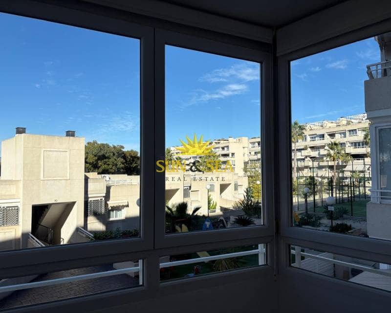 2 soveværelse Lejlighed til leje i Playa de San Juan med swimmingpool garage - € 1.200 (Ref: 9412836)