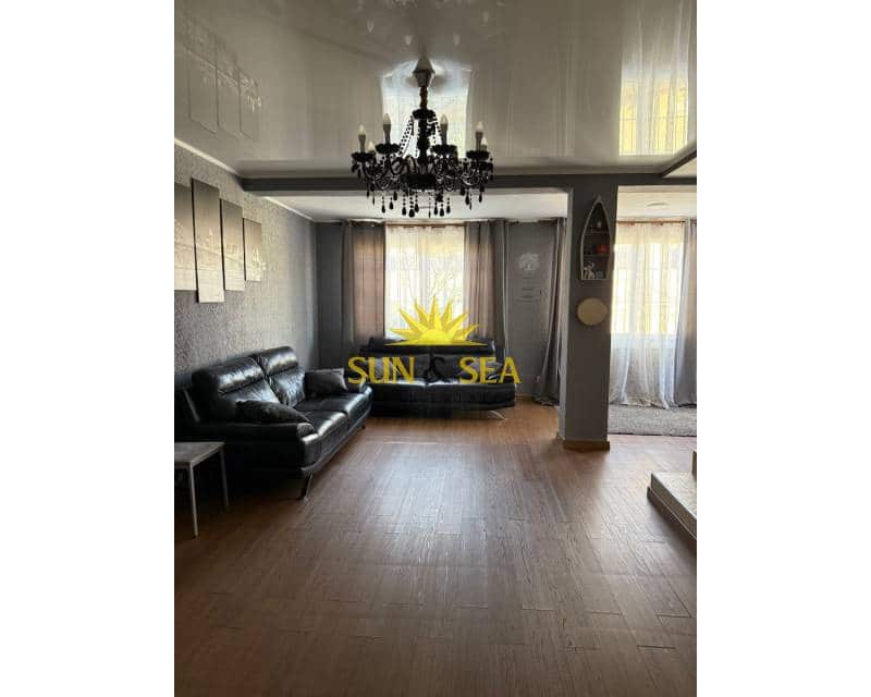 5 slaapkamer Villa te huur in La Mata met garage - € 1.600 (Ref: 9414538)