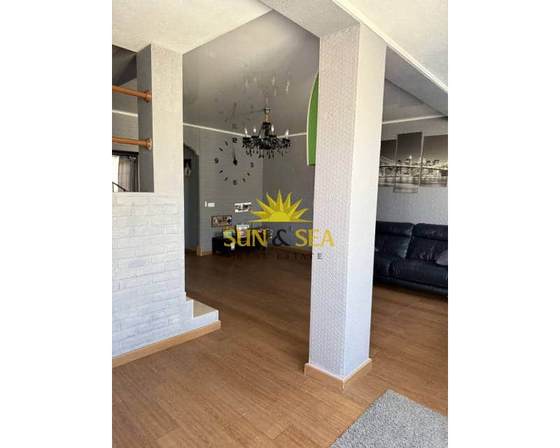 5 slaapkamer Villa te huur in La Mata met garage - € 1.600 (Ref: 9414538)