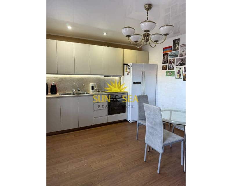 5 slaapkamer Villa te huur in La Mata met garage - € 1.600 (Ref: 9414538)