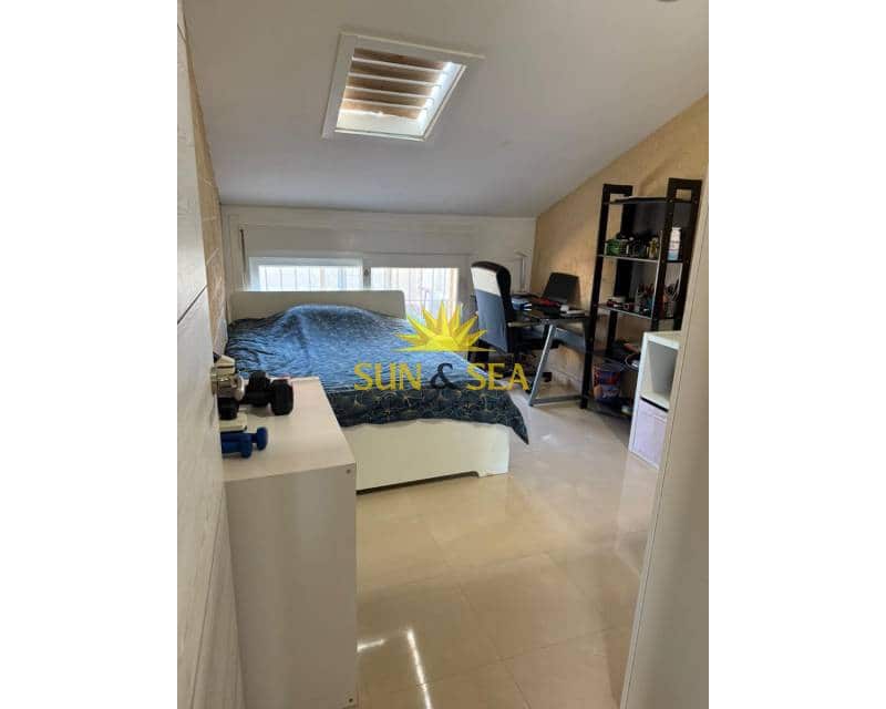 5 slaapkamer Villa te huur in La Mata met garage - € 1.600 (Ref: 9414538)