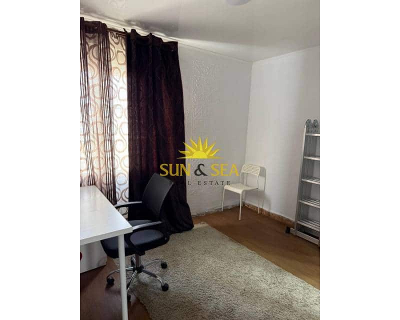 5 slaapkamer Villa te huur in La Mata met garage - € 1.600 (Ref: 9414538)