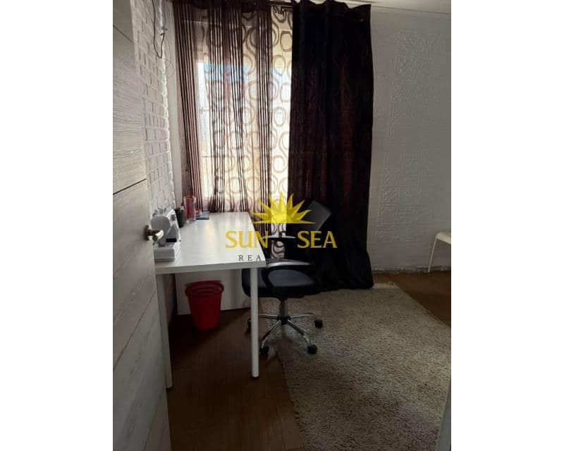 5 slaapkamer Villa te huur in La Mata met garage - € 1.600 (Ref: 9414538)