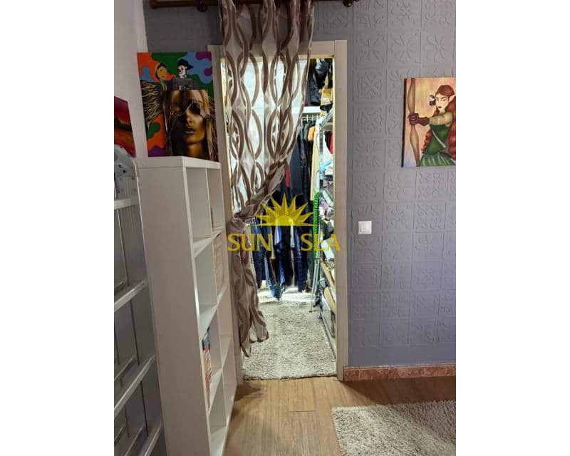 5 slaapkamer Villa te huur in La Mata met garage - € 1.600 (Ref: 9414538)