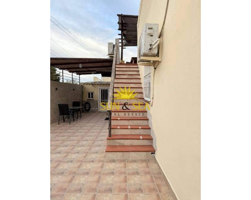 5 slaapkamer Villa te huur in La Mata met garage - € 1.600 (Ref: 9414538)