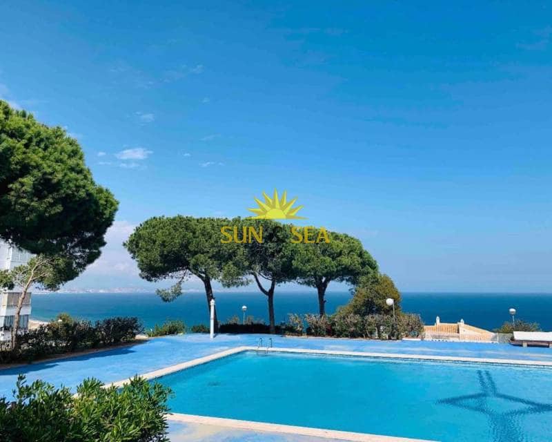 3 bedroom Apartment for rent in Gran Alacant with pool - € 900 (Ref: 9417783)