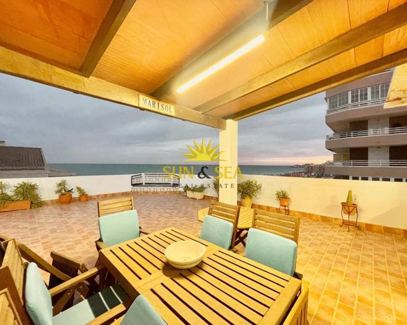 Penthouse de 4 chambres à louer à La Mata avec garage - 800 € (Ref: 9418993)