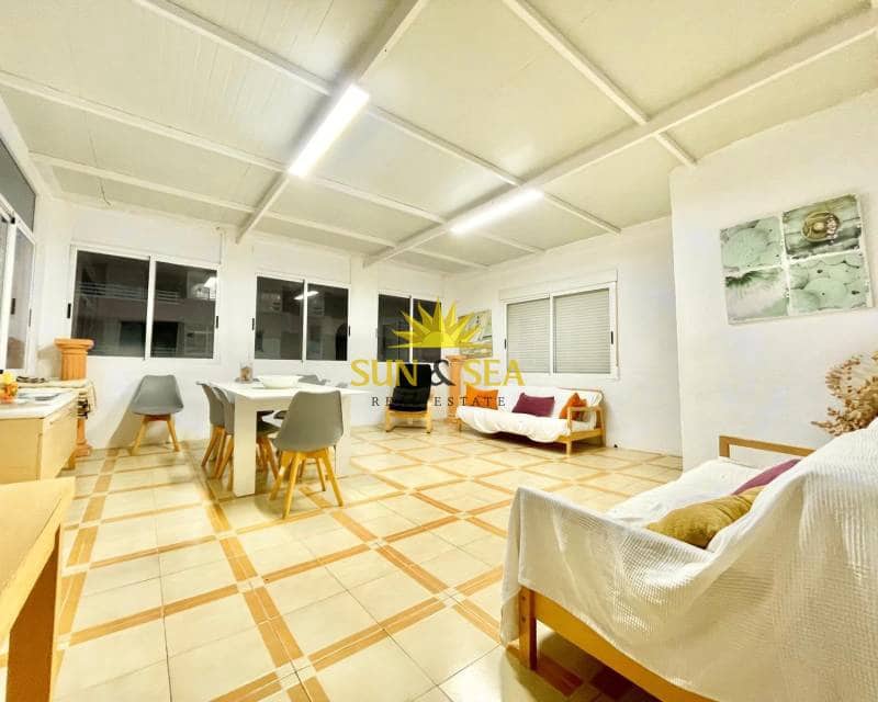 Penthouse de 4 chambres à louer à La Mata avec garage - 800 € (Ref: 9418993)