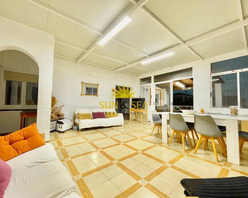 Penthouse de 4 chambres à louer à La Mata avec garage - 800 € (Ref: 9418993)