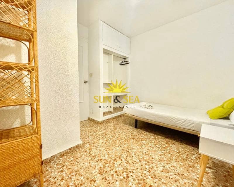 Penthouse de 4 chambres à louer à La Mata avec garage - 800 € (Ref: 9418993)