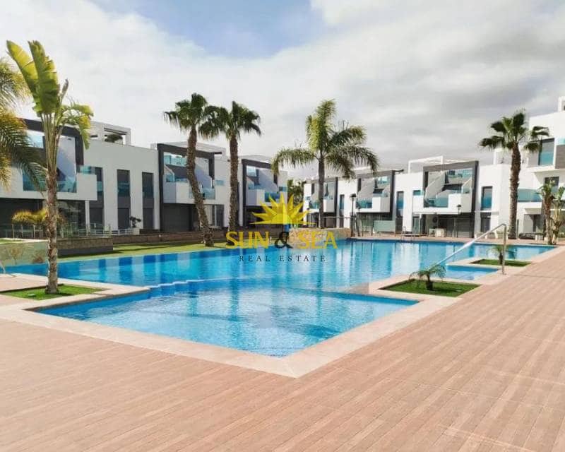 2 bedroom Apartment for rent in Guardamar del Segura with pool - € 2,000 (Ref: 9420515)