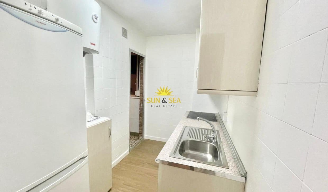 2 bedroom Apartment for rent in Orihuela Costa with pool garage - € 900 (Ref: 9421702)