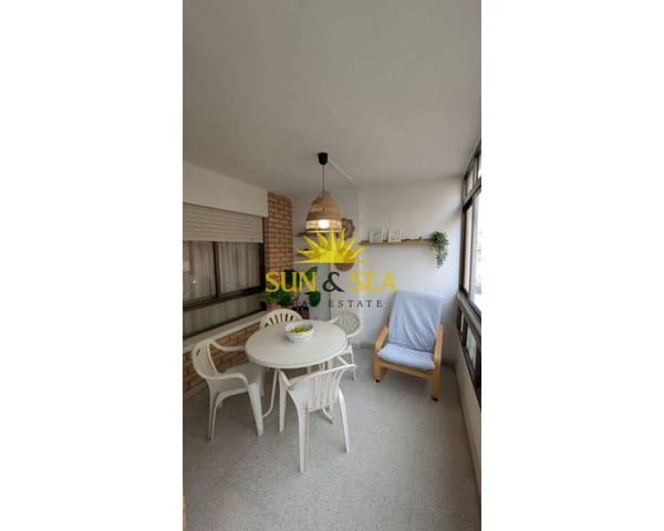 Appartement de 2 chambres à louer à Zona Pueblo, Guardamar del Segura avec garage - 700 € (Ref: 9421703)